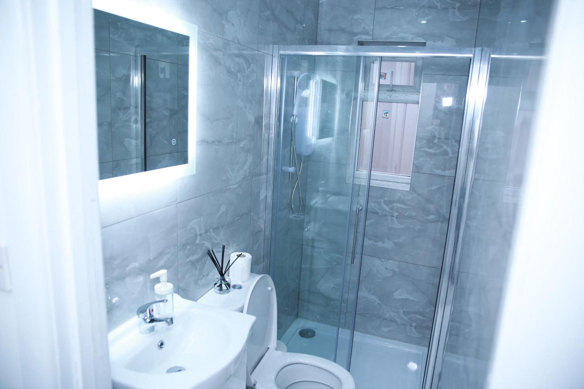 South Harrow Apartment 런던 객실 사진