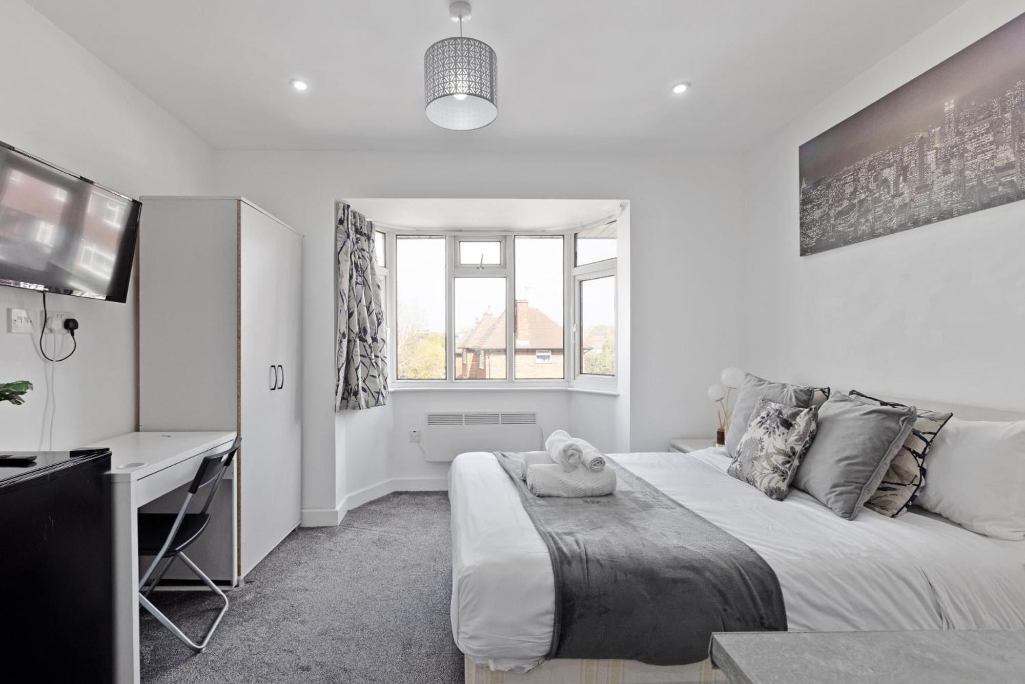 South Harrow Apartment 런던 외부 사진