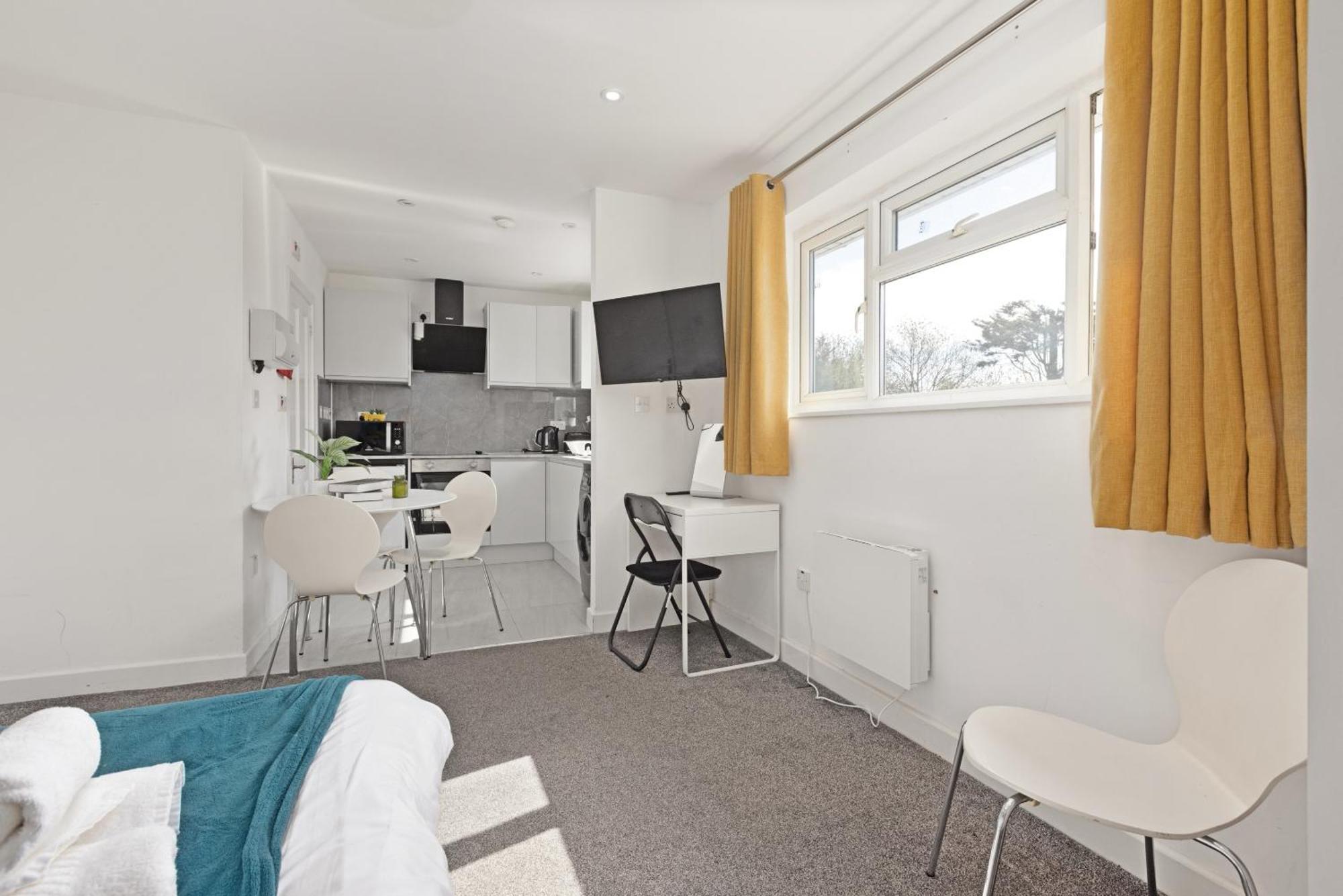 South Harrow Apartment 런던 외부 사진