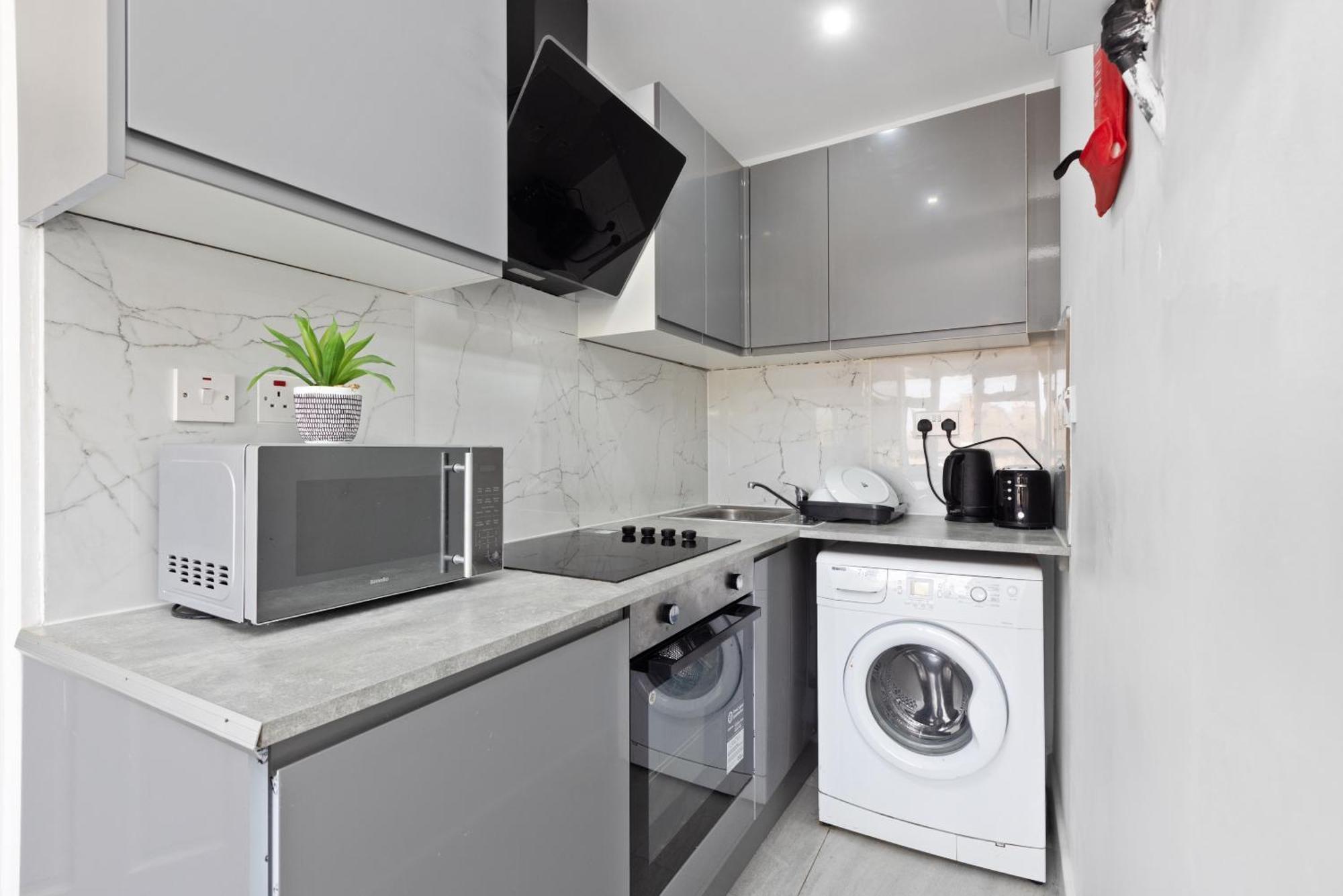 South Harrow Apartment 런던 외부 사진
