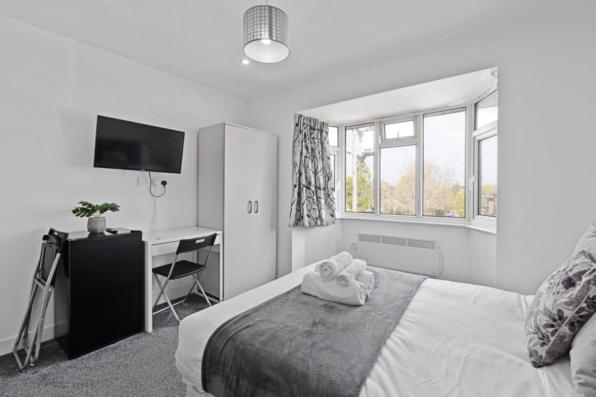 South Harrow Apartment 런던 외부 사진